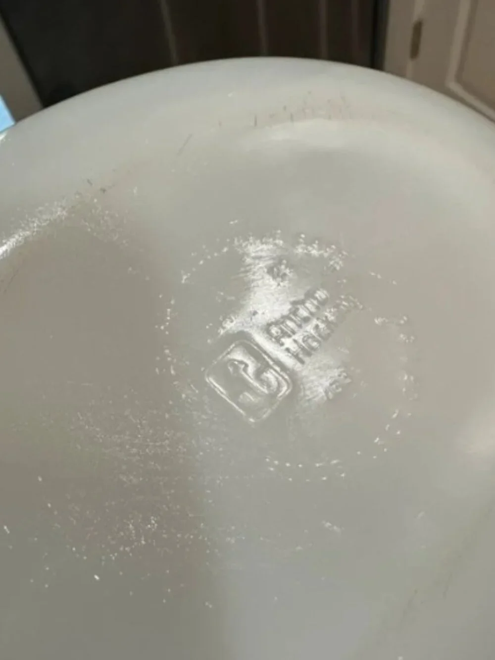 Anchor Hocking bakeware with lid